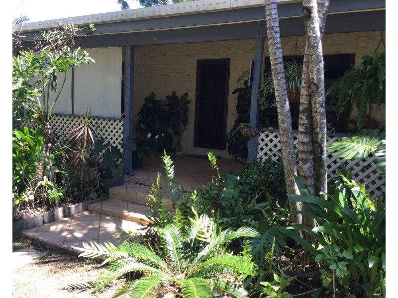 8 Kemp Street, Bucasia QLD 4750