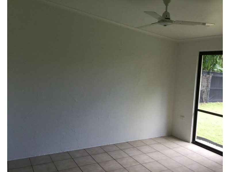 8 Kemp Street, Bucasia QLD 4750