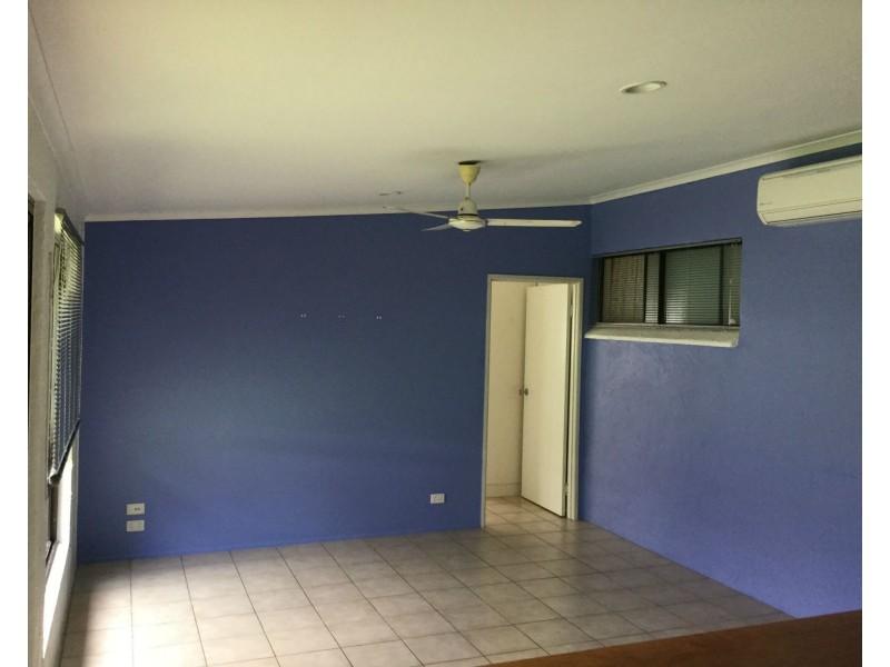 8 Kemp Street, Bucasia QLD 4750