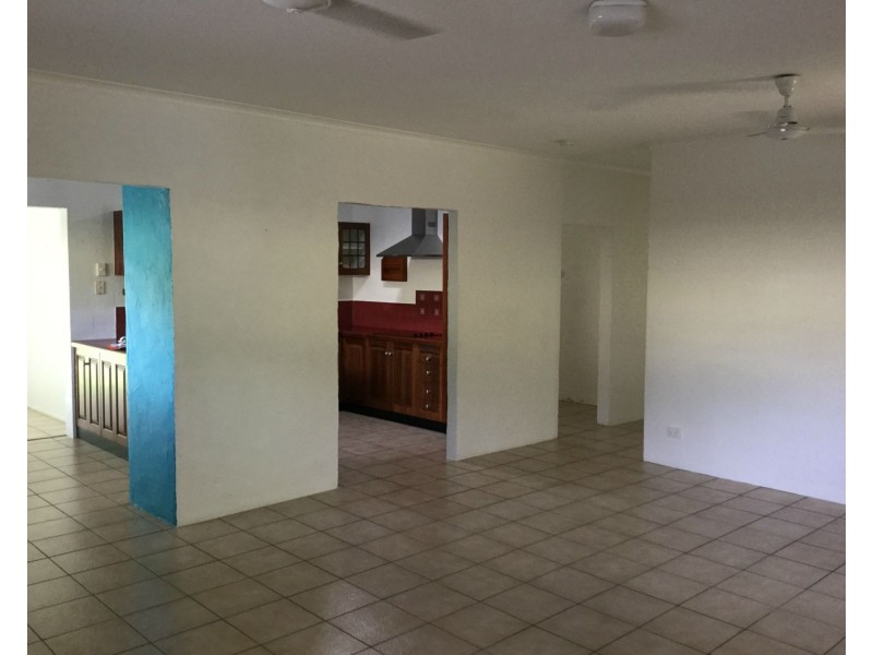 8 Kemp Street, Bucasia QLD 4750