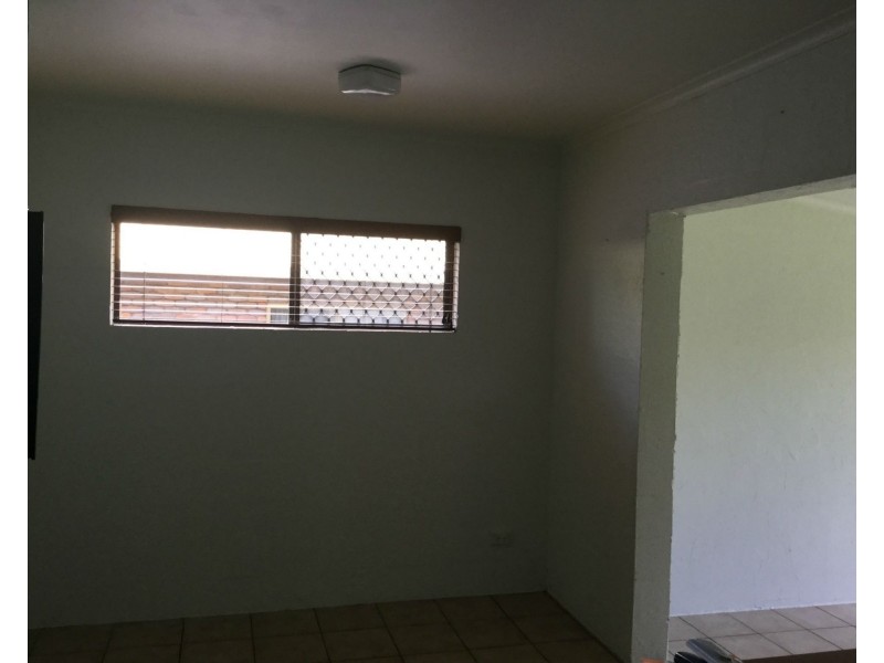 8 Kemp Street, Bucasia QLD 4750
