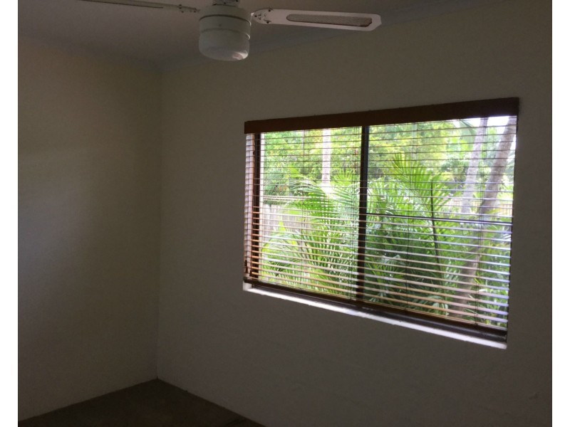 8 Kemp Street, Bucasia QLD 4750