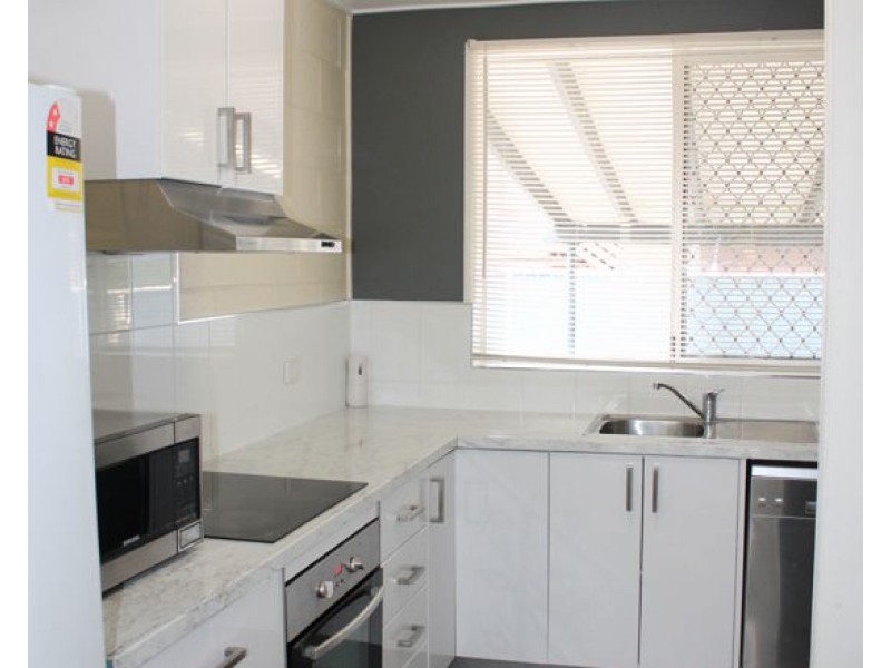 2/6 East Gordon Street, Mackay QLD 4740