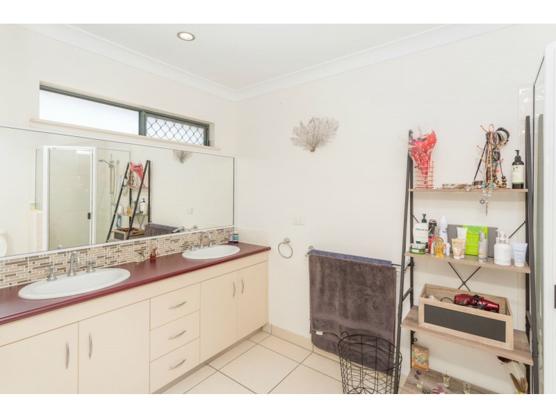 28 Katey Crescent, Mirani QLD 4754