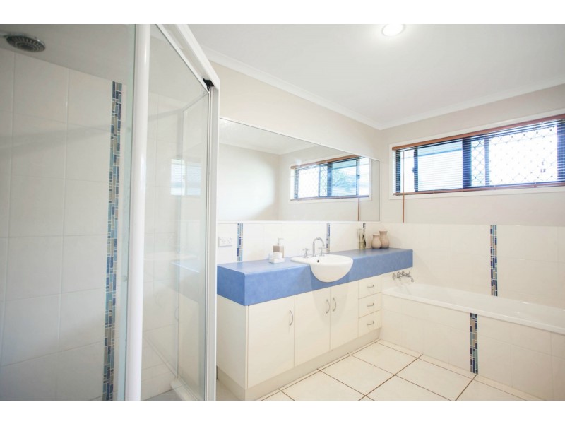 1 Wasley Court, Glenella QLD 4740