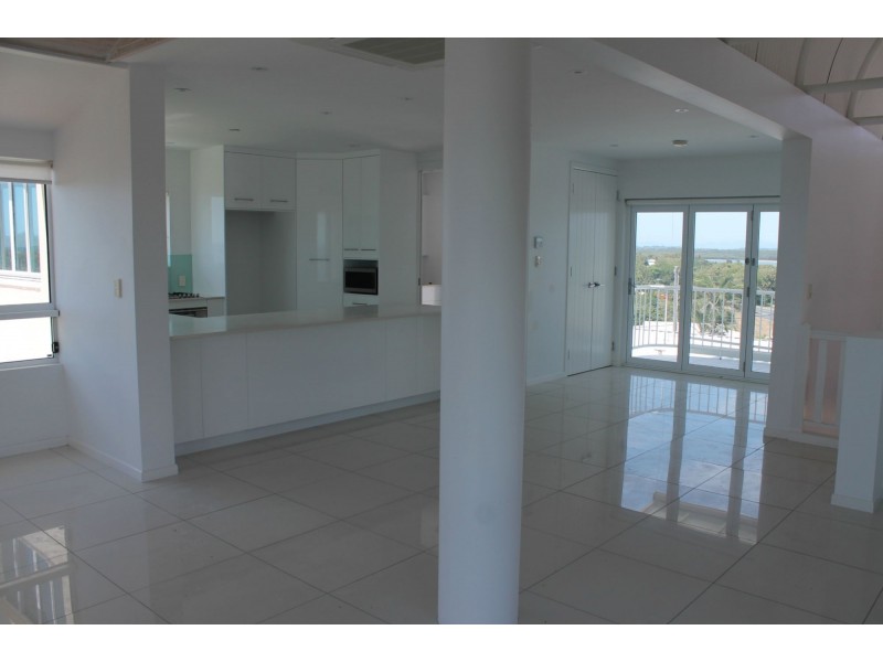 14 Albatross Street, Slade Point QLD 4740