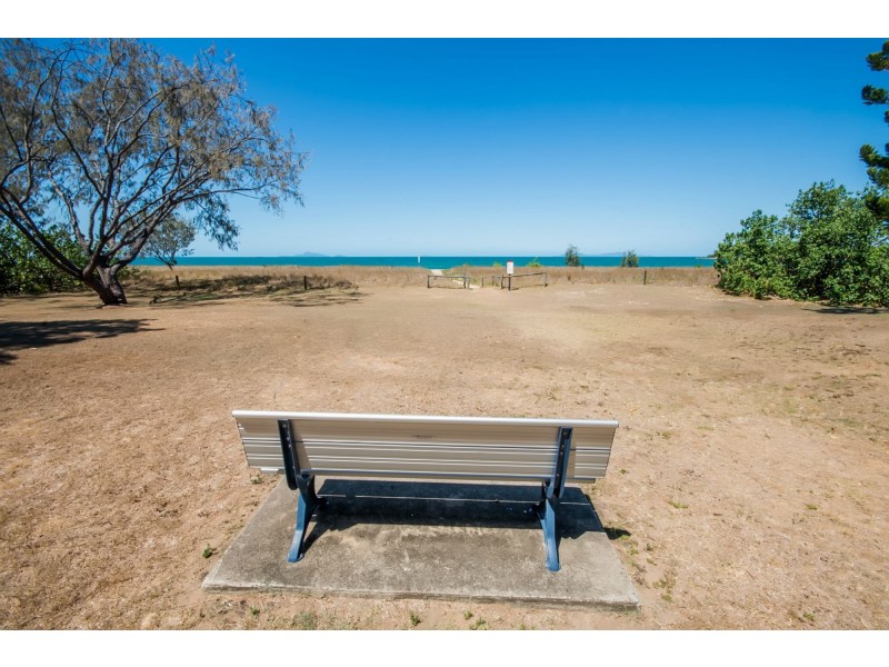 7 Nilsson Court, Bucasia QLD 4750