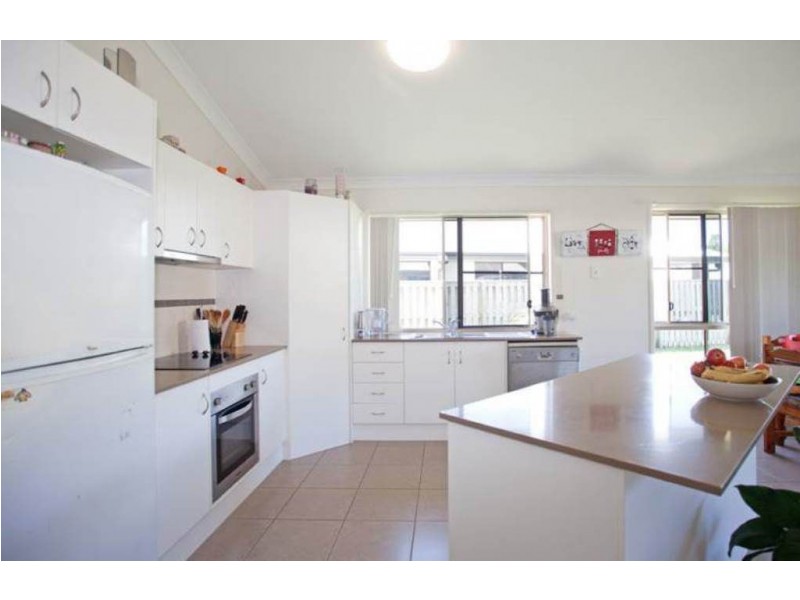 45 Whitehaven Drive, Blacks Beach QLD 4740