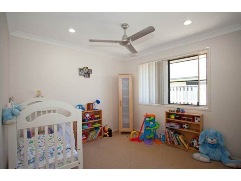 45 Whitehaven Drive, Blacks Beach QLD 4740