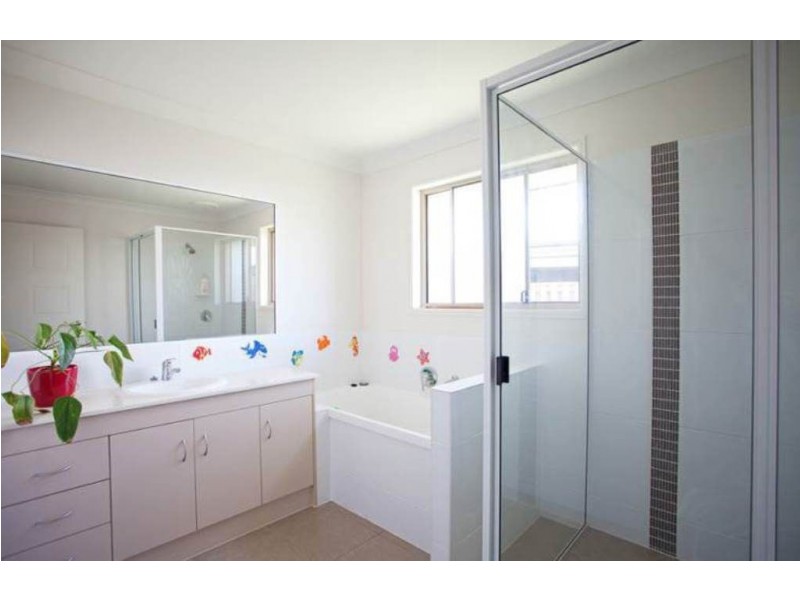 45 Whitehaven Drive, Blacks Beach QLD 4740