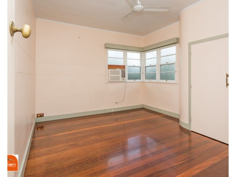 19 Creek Street, North Mackay QLD 4740