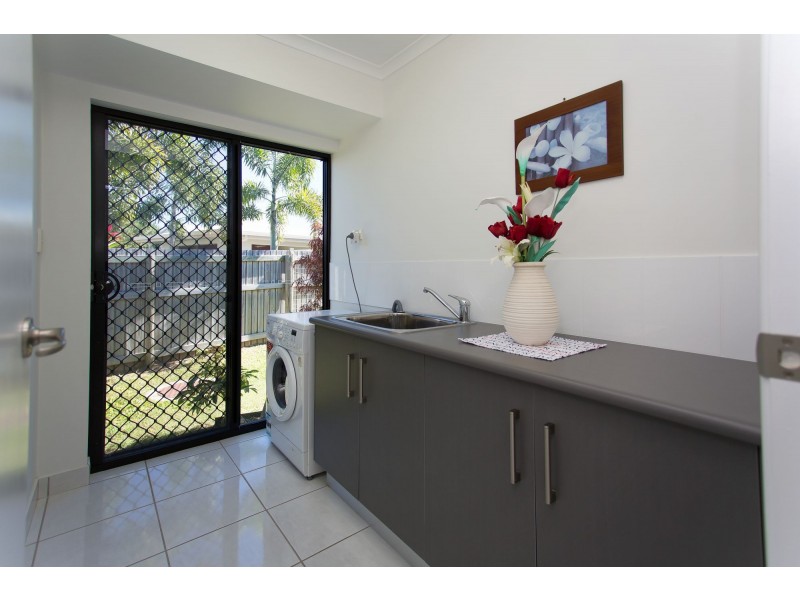 6 Woodroffe Place, Glenella QLD 4740