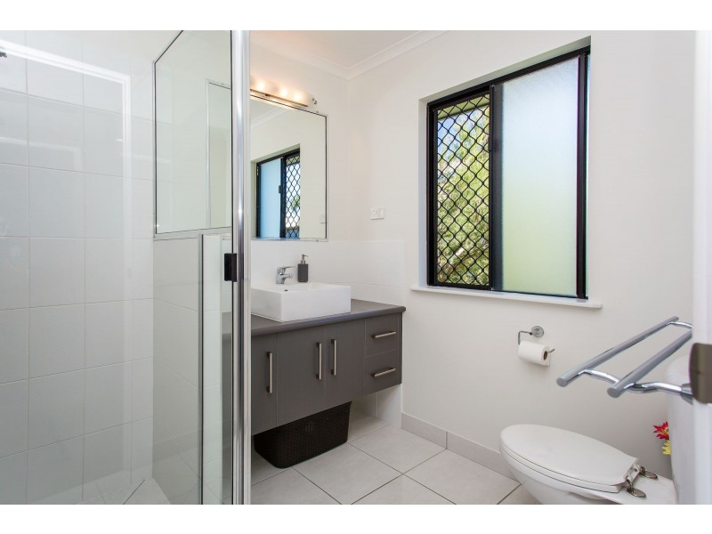 6 Woodroffe Place, Glenella QLD 4740