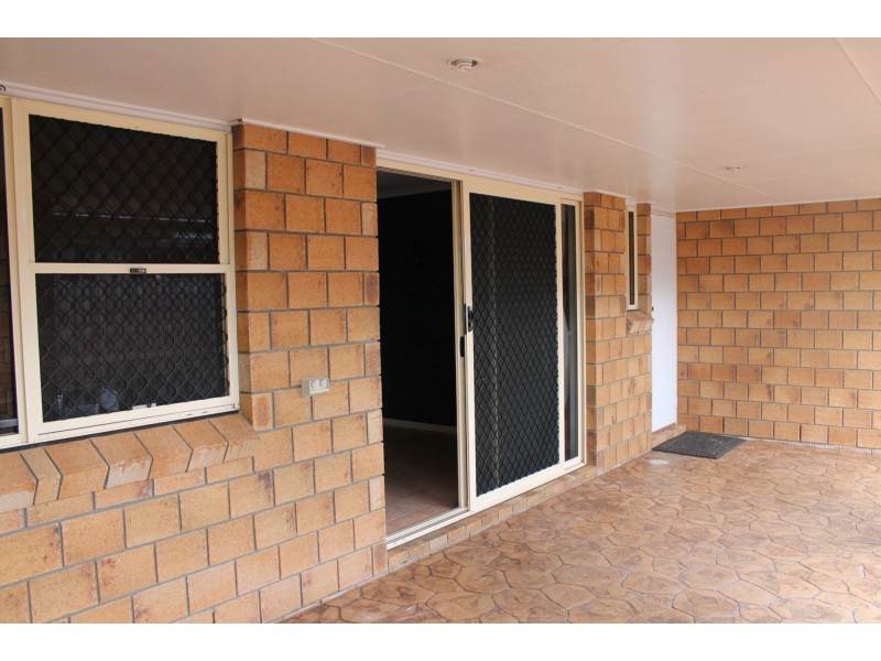 2 Chelsea Court, Glenella QLD 4740