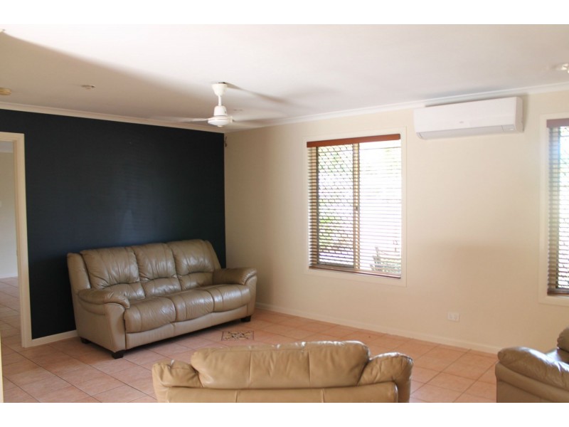 2 Chelsea Court, Glenella QLD 4740