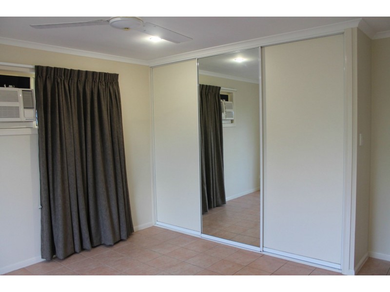 2 Chelsea Court, Glenella QLD 4740