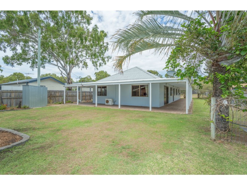 18 Bourke Street, Blacks Beach QLD 4740