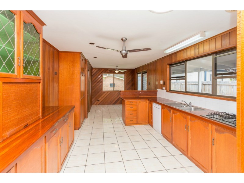 18 Bourke Street, Blacks Beach QLD 4740