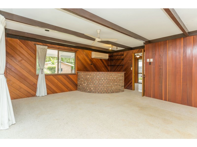 18 Bourke Street, Blacks Beach QLD 4740