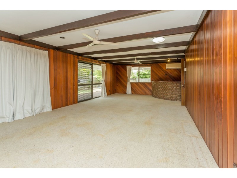 18 Bourke Street, Blacks Beach QLD 4740