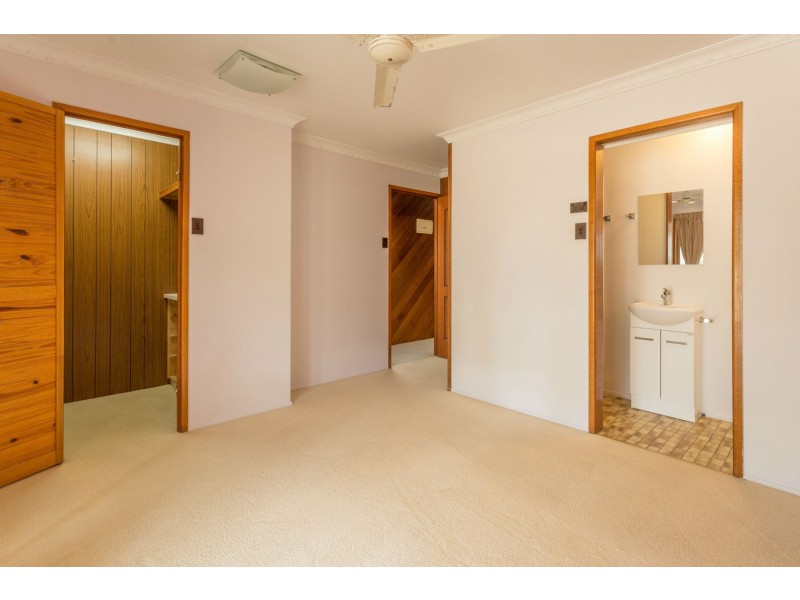 18 Bourke Street, Blacks Beach QLD 4740