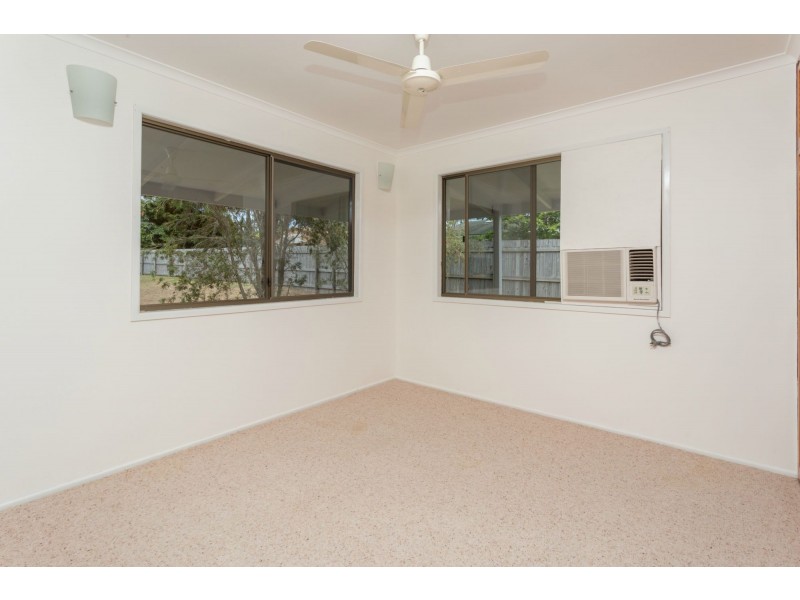 18 Bourke Street, Blacks Beach QLD 4740