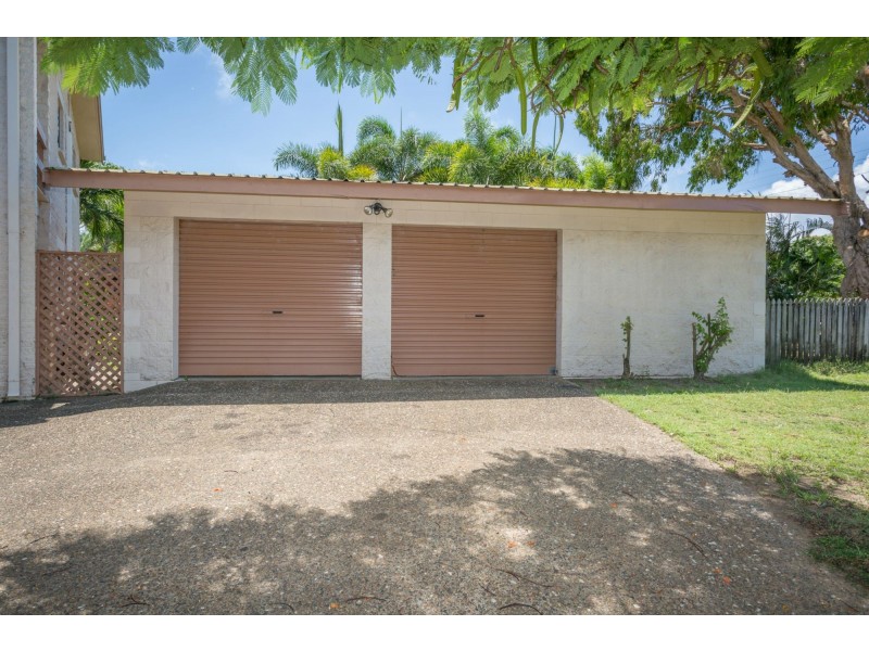 10 Paton Terrace, Slade Point QLD 4740