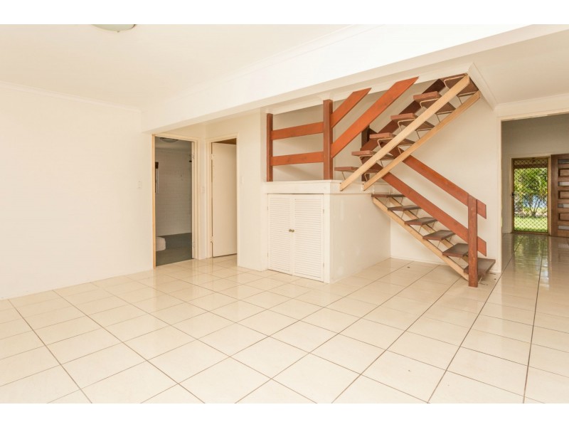 10 Paton Terrace, Slade Point QLD 4740