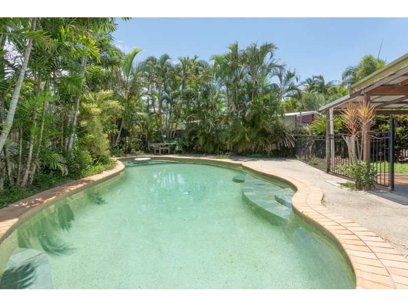 10 Paton Terrace, Slade Point QLD 4740