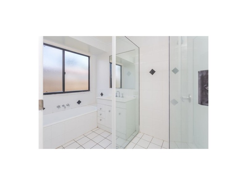 11 Glamis Court, Beaconsfield QLD 4740