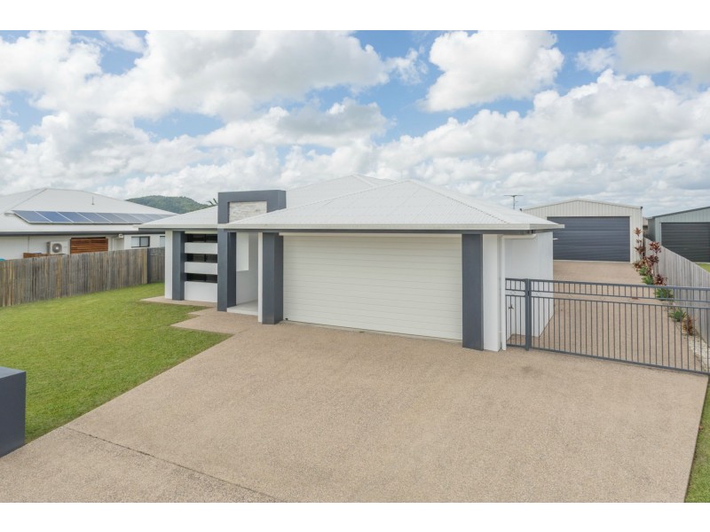 18 Rutland Place, Marian QLD 4753