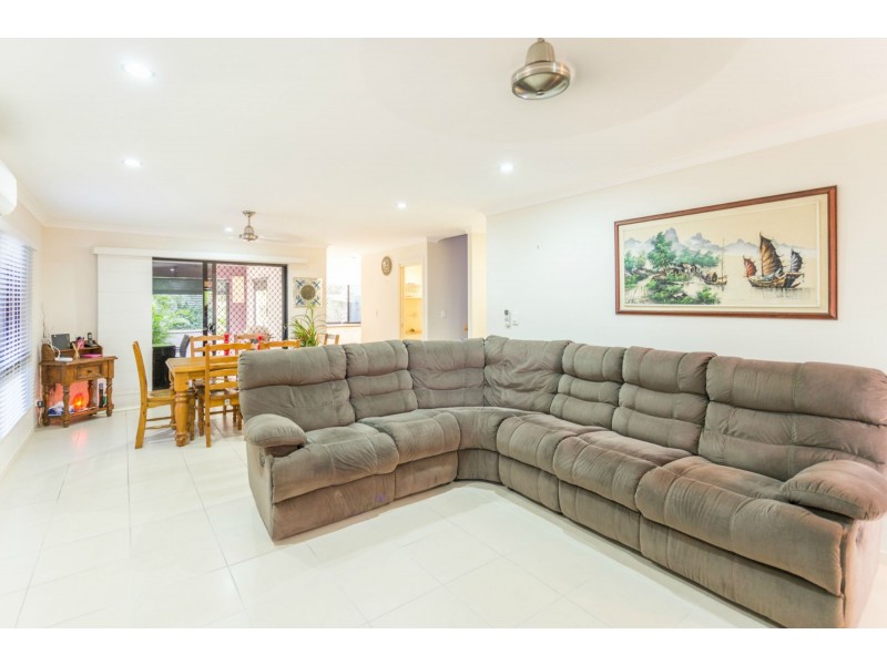 1 & 2, 28 Dustwill Street, Eimeo QLD 4740