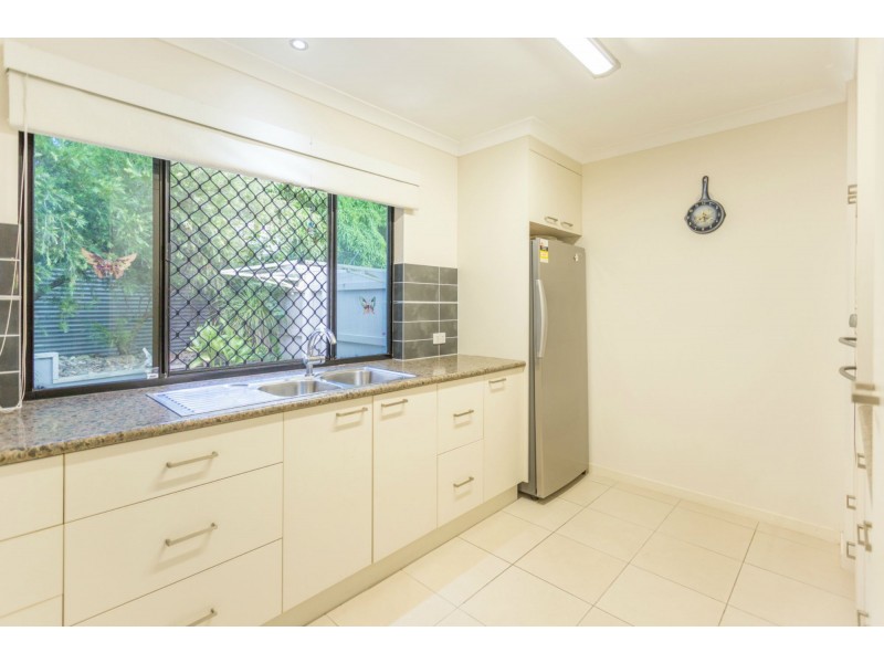 1 & 2, 28 Dustwill Street, Eimeo QLD 4740