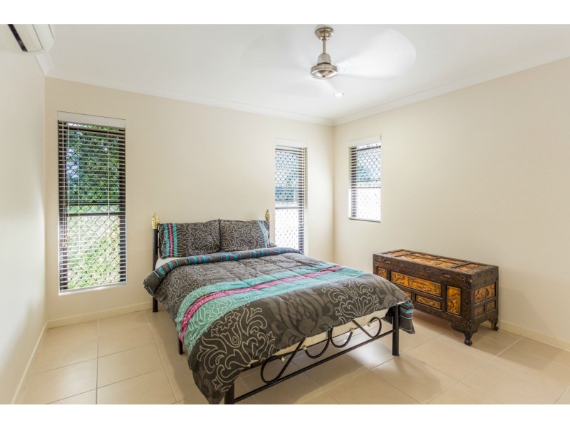 1 & 2, 28 Dustwill Street, Eimeo QLD 4740