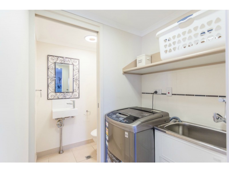 1 & 2, 28 Dustwill Street, Eimeo QLD 4740