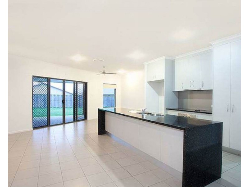 17 Miami Terrace, Blacks Beach QLD 4740