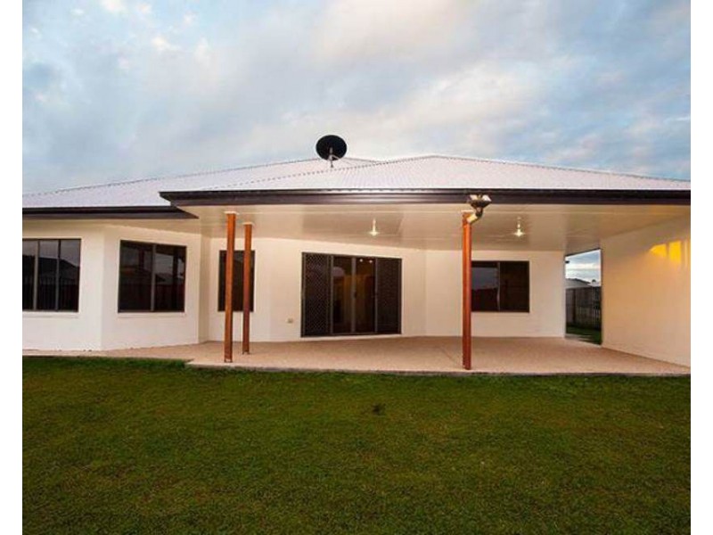 17 Miami Terrace, Blacks Beach QLD 4740