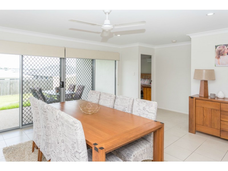 16 Phoenix Crescent, Rural View QLD 4740