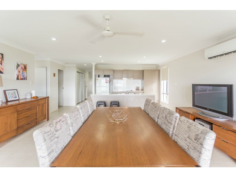 16 Phoenix Crescent, Rural View QLD 4740