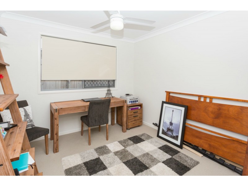 16 Phoenix Crescent, Rural View QLD 4740