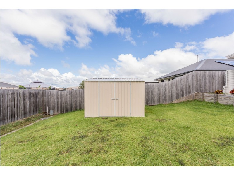 16 Phoenix Crescent, Rural View QLD 4740