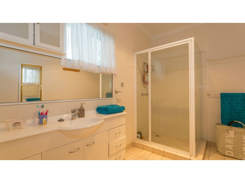 21 Charlmay Court, West Mackay QLD 4740