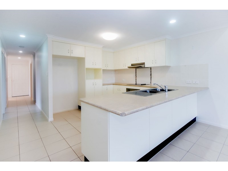 1/7 Collins Court, Eimeo QLD 4740