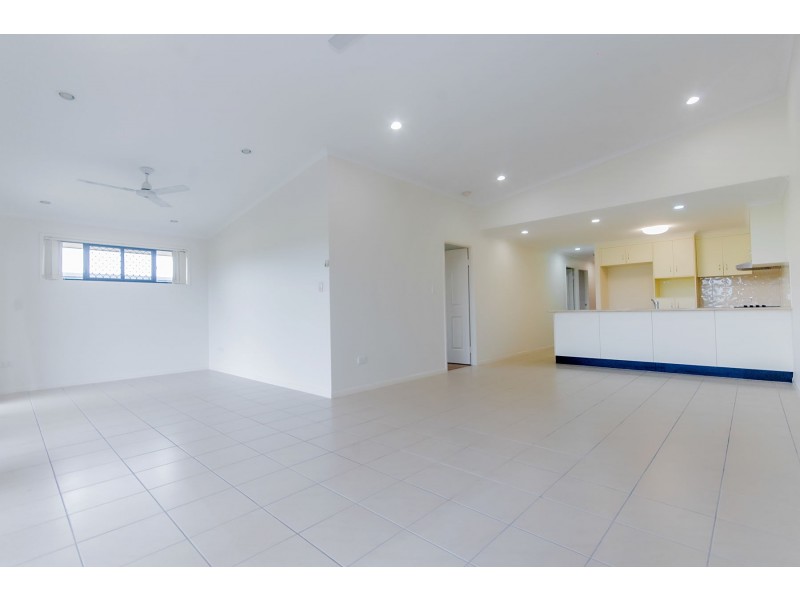 1/7 Collins Court, Eimeo QLD 4740