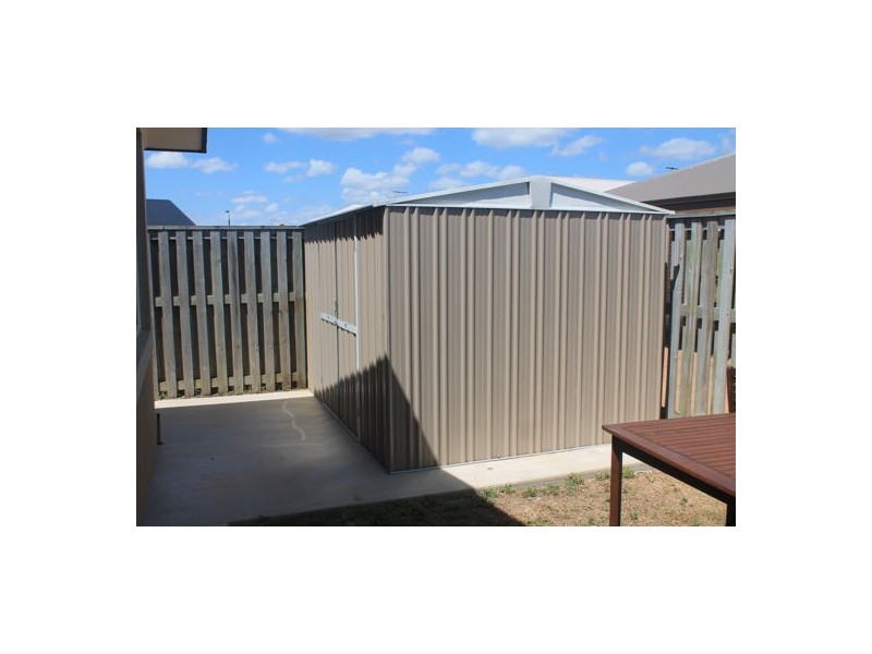 38 Whitehaven Drive, Blacks Beach QLD 4740
