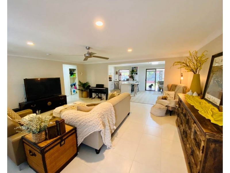 3 Wilson Court, Eimeo QLD 4740