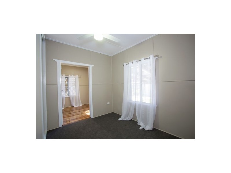 8 Adrian Street, West Mackay QLD 4740