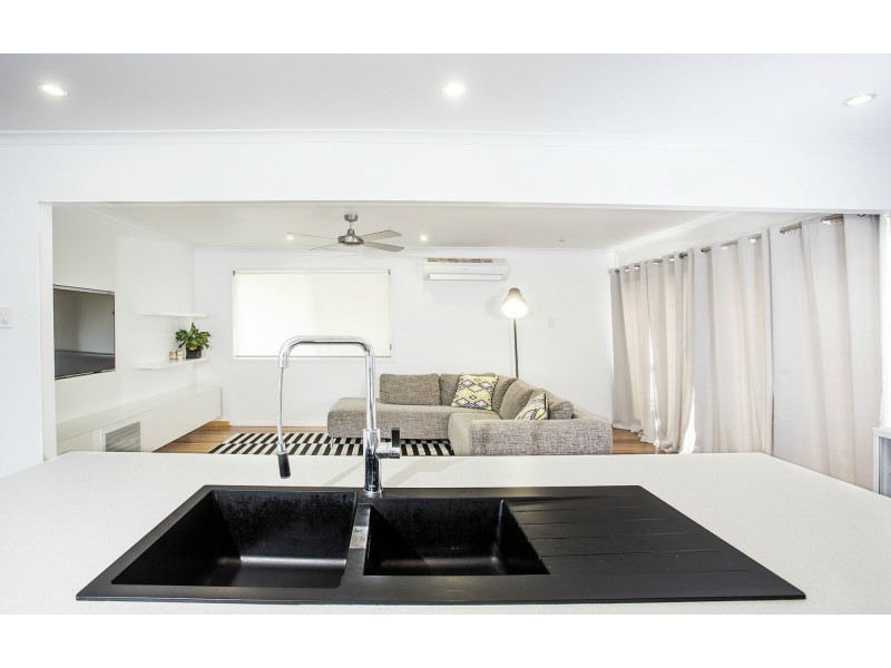 11 Parker Street, South Mackay QLD 4740