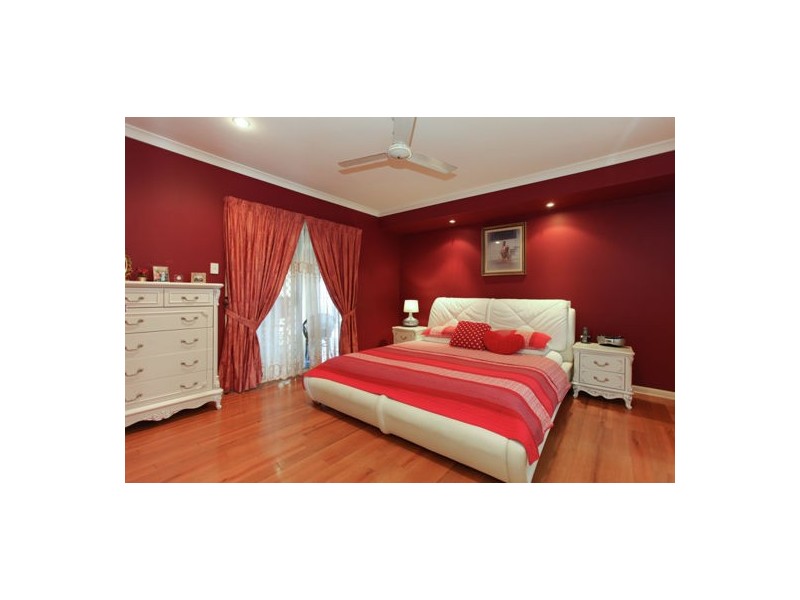 31 Victor Avenue, Glenella QLD 4740