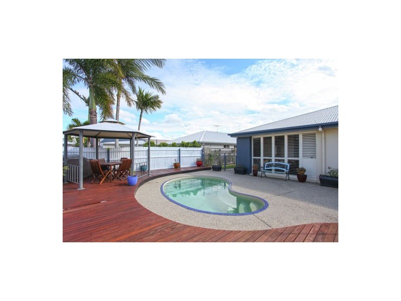 31 Victor Avenue, Glenella QLD 4740